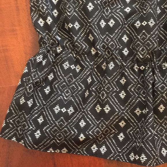 Forever 21 black tank with tribal design - Picture 5 of 6